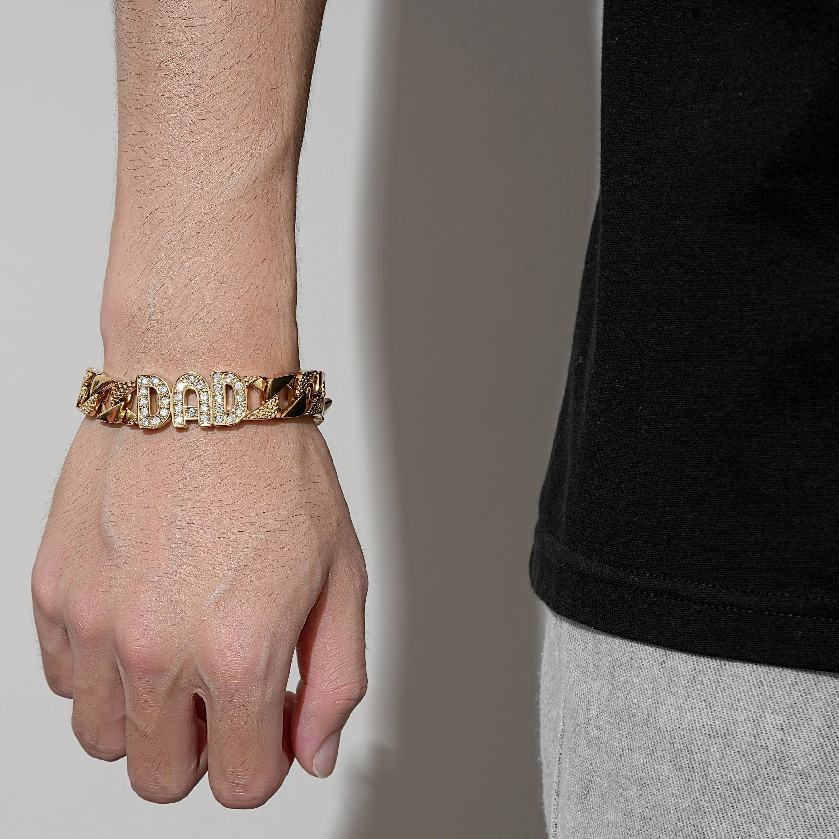 Gold Dad Curb Chaps Bracelet 18mm - Image 3