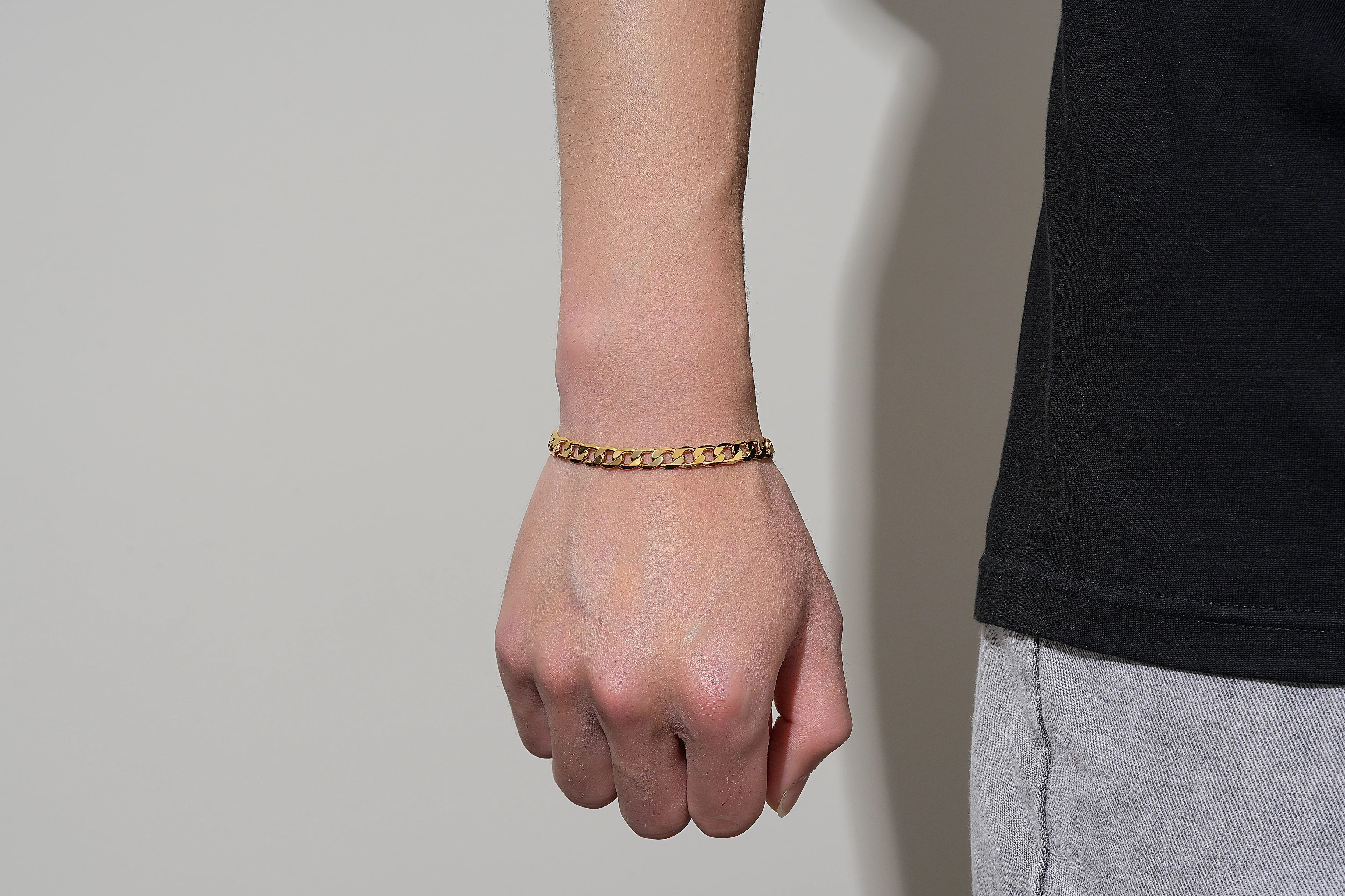 Gold Curb Bracelet 6mm - Image 4
