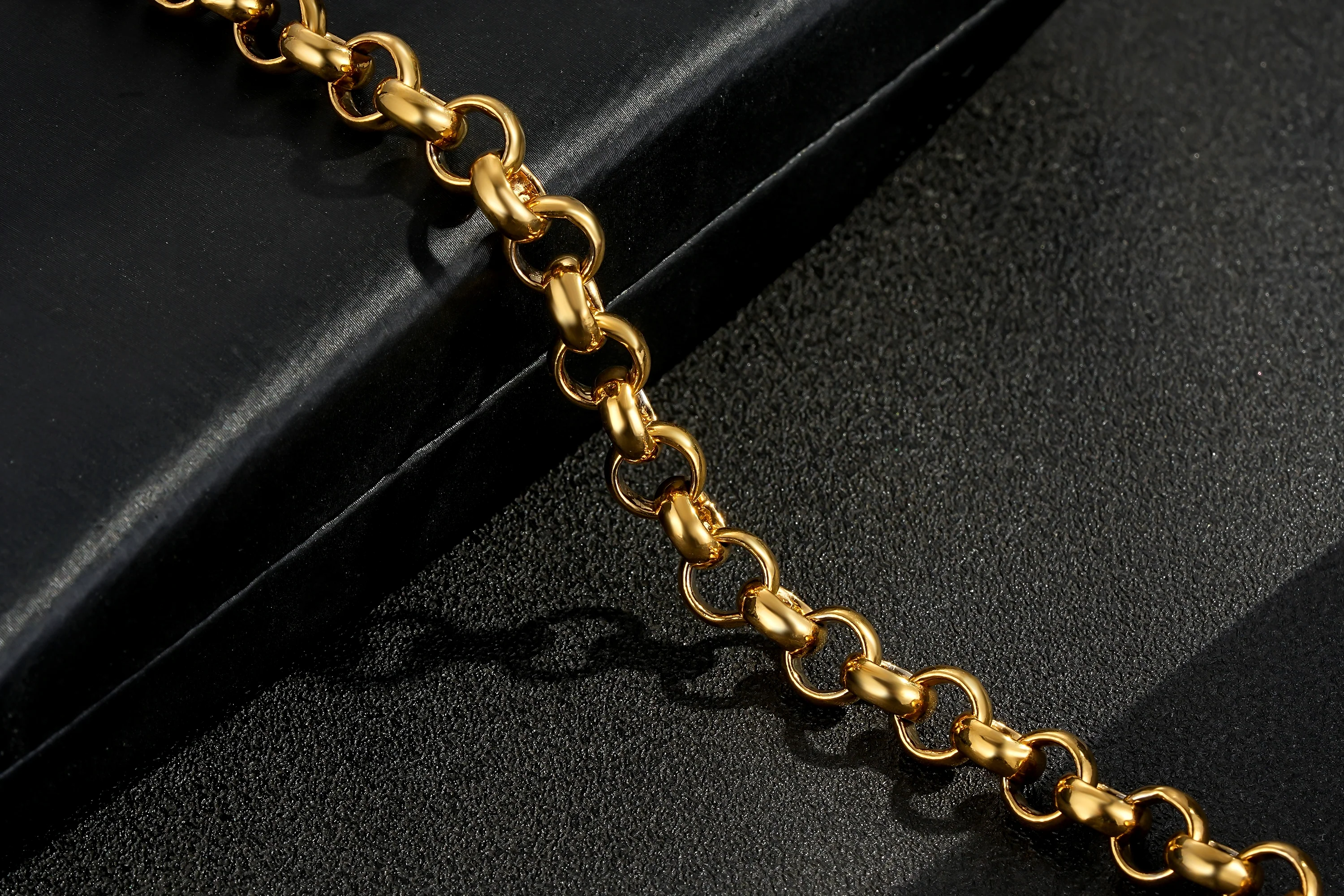 8mm Gold Belcher Bracelet Classic 8 Inches, Smooth Pattern - Image 2