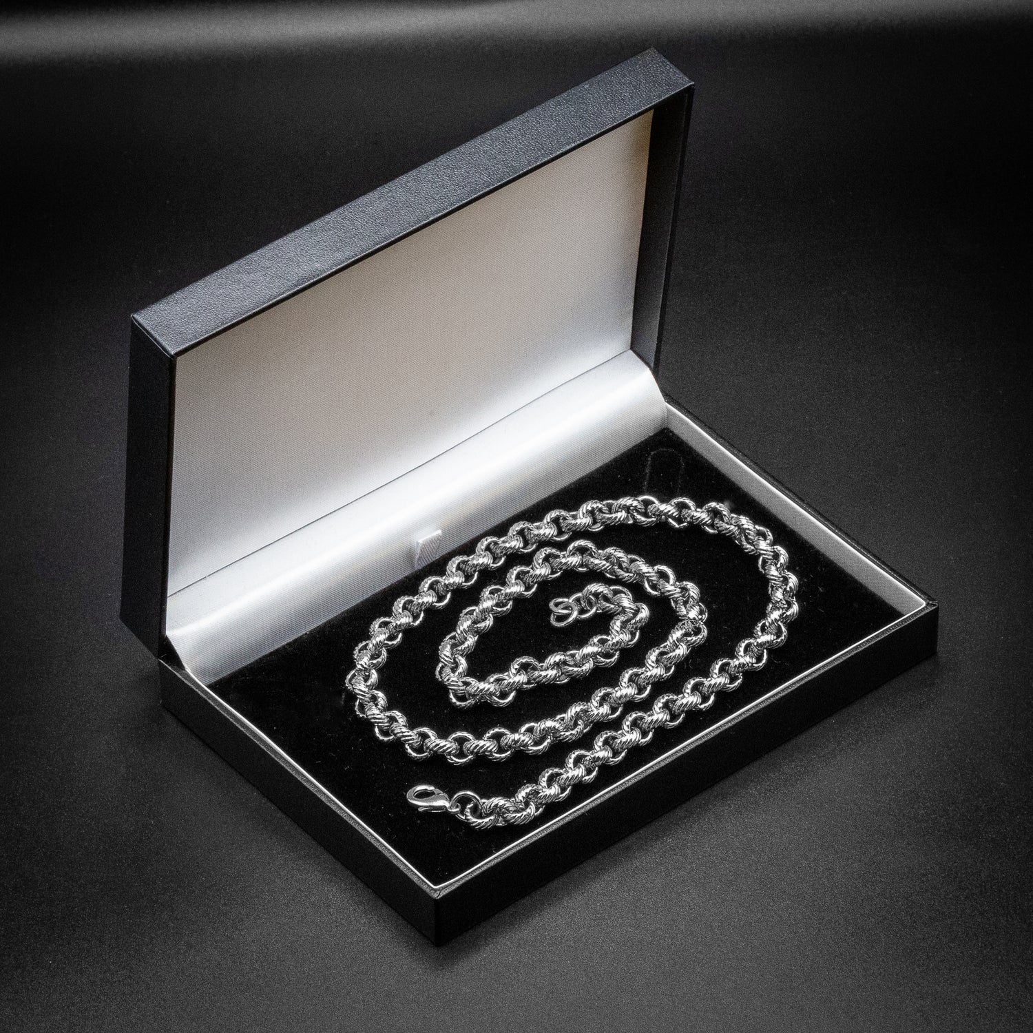 Silver Diamond-Cut Patterned Belcher Chain 8mm - Image 3