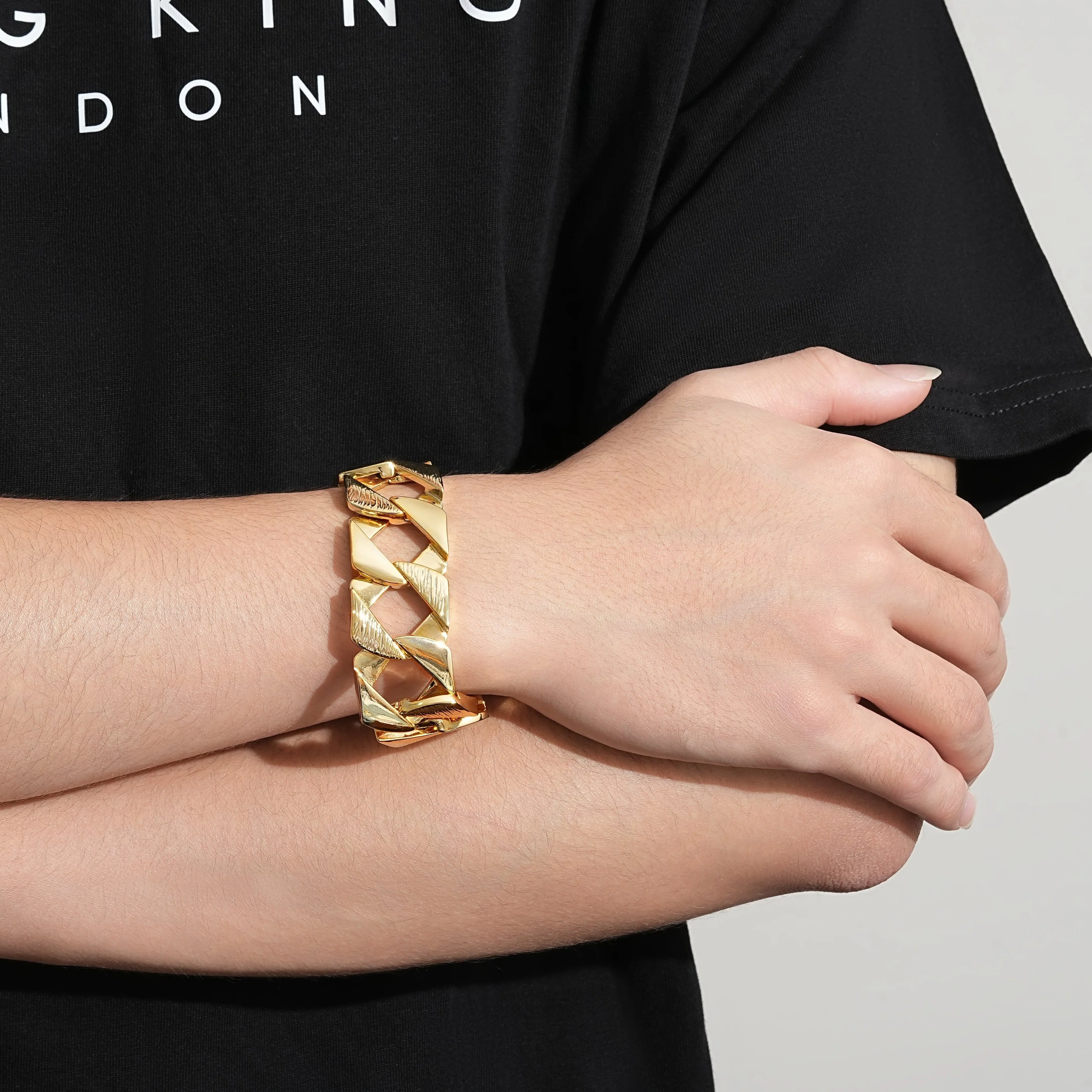 Gold Bark-Chaps Curb Bracelet 27mm - Image 4