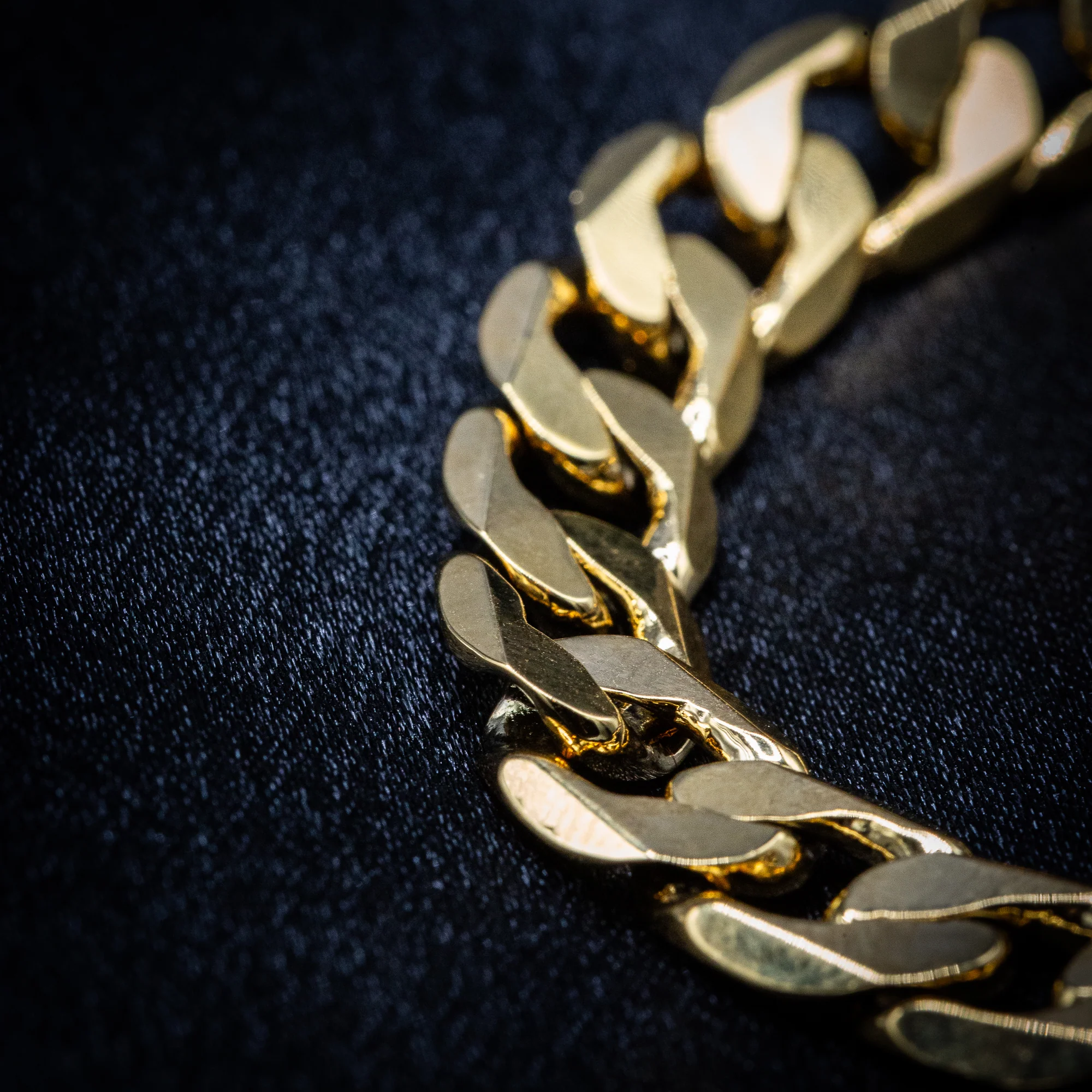 New 9mm Gold Cuban Curb Bracelet 8 Inches - Image 8