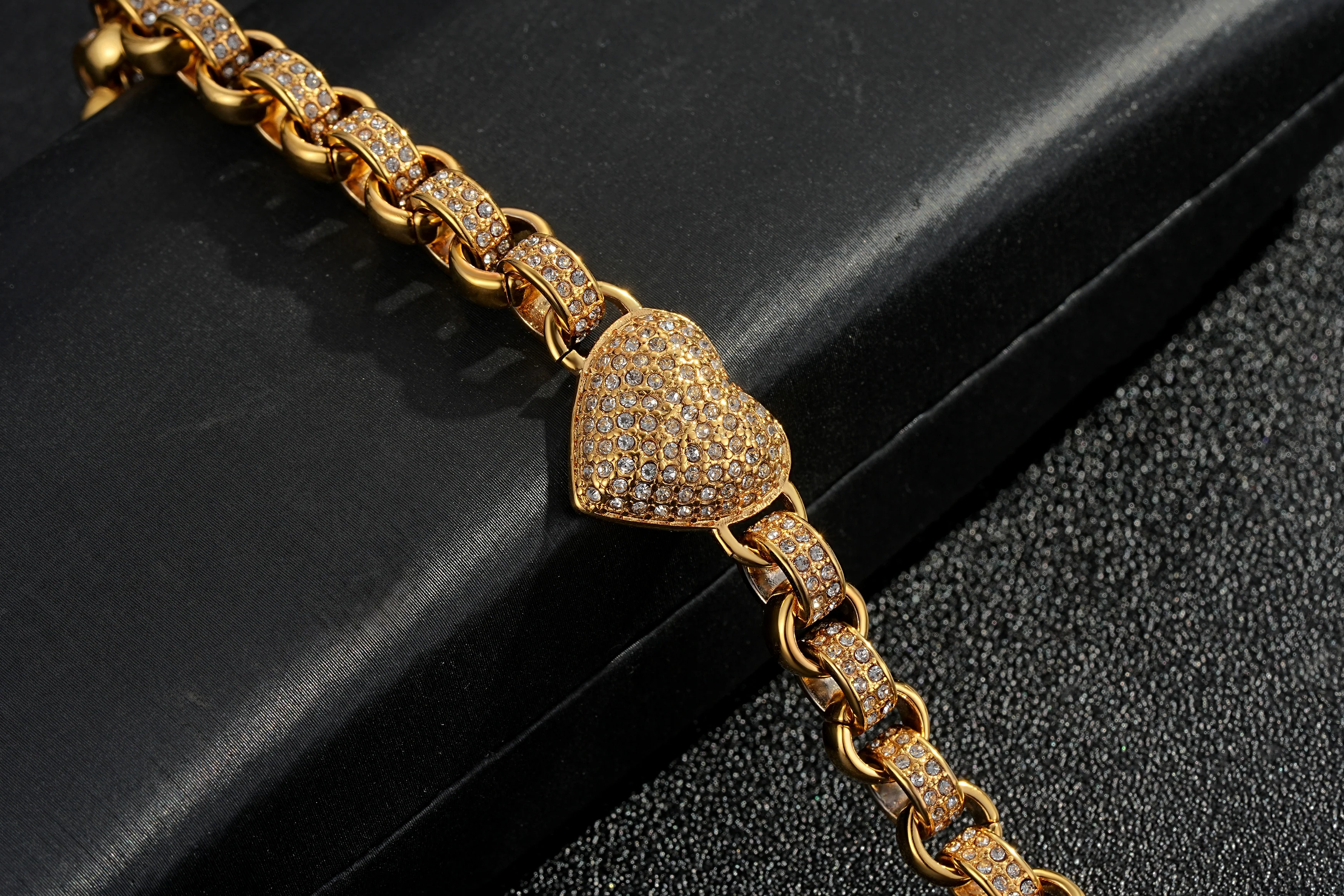 Gold Heart Charm Bracelet with Clear Stones Fits 7.58 inches Wrist, 27g, Tarnish Resistant - Image 4