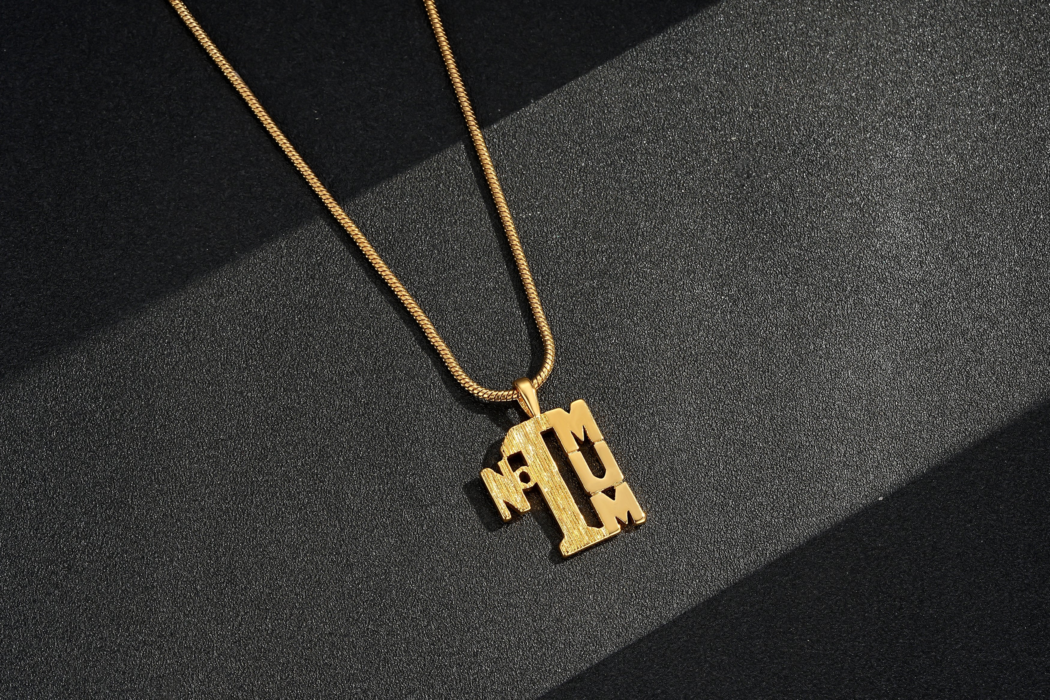 Gold No1 MUM Pendant Necklace 22inches