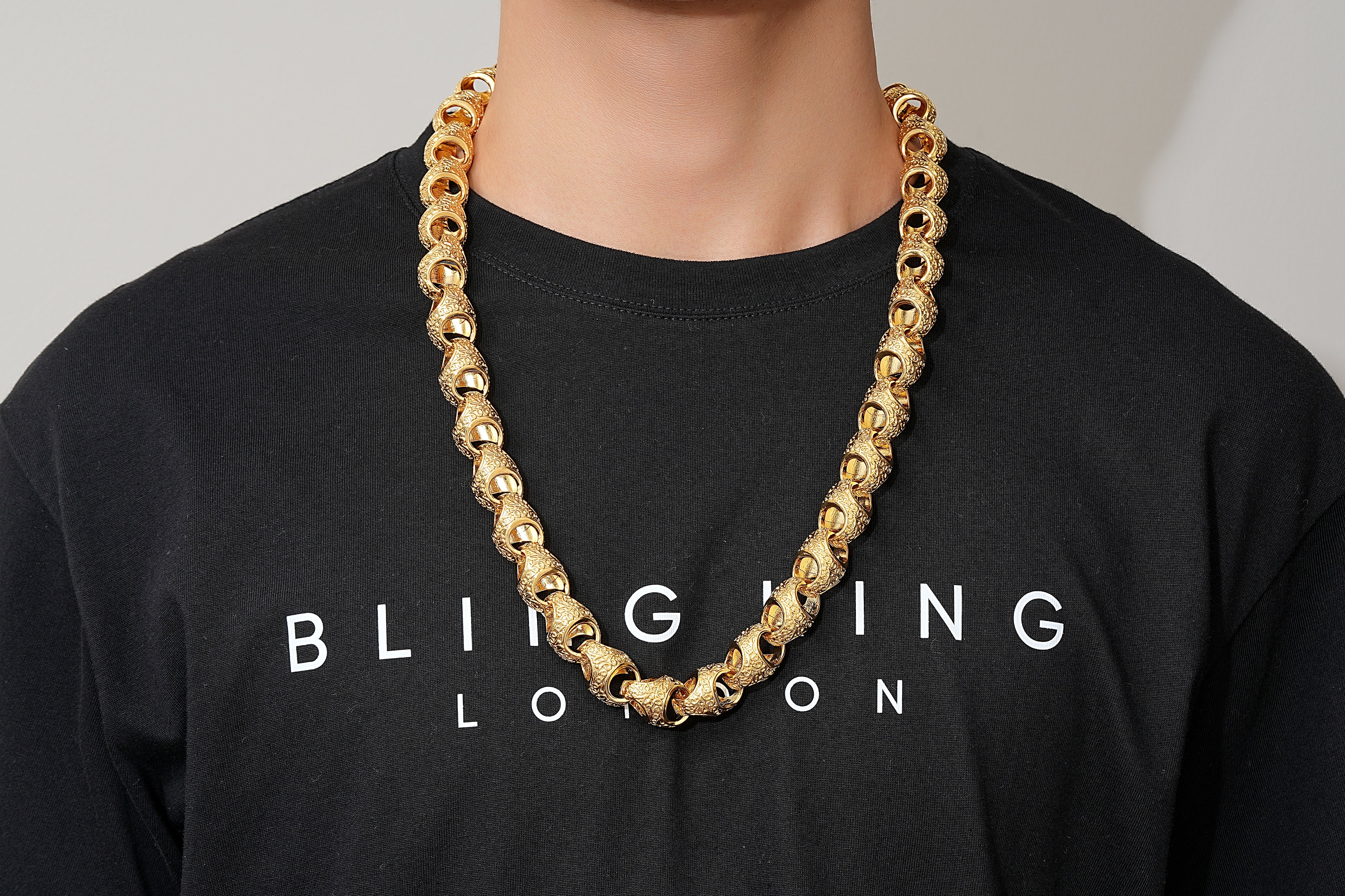 Gold Patterned Acorn Chain Necklace 28inches Heavy 315g XL Statement Jewellery - Image 4