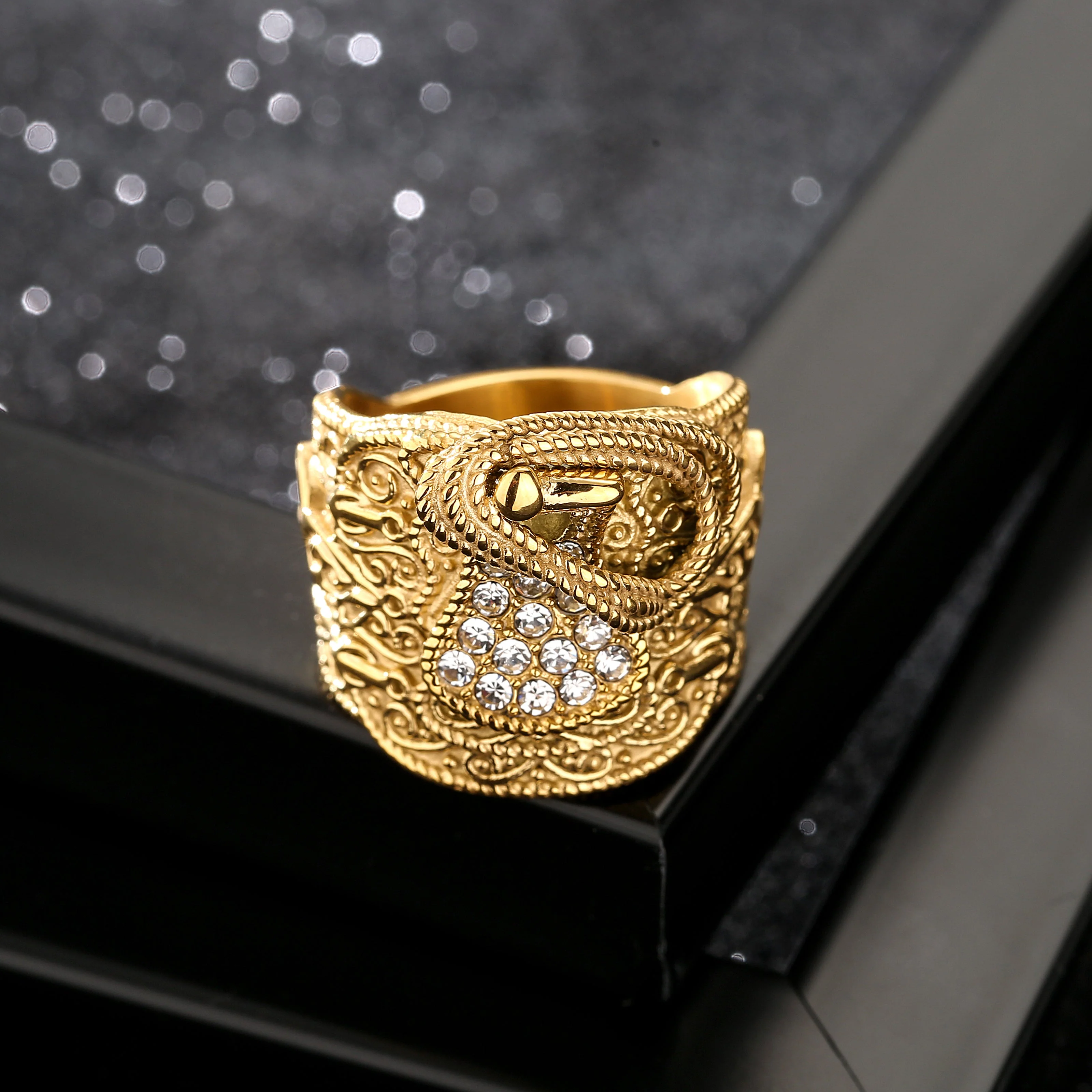 Gold Saddle Ring with Stones - Image 4