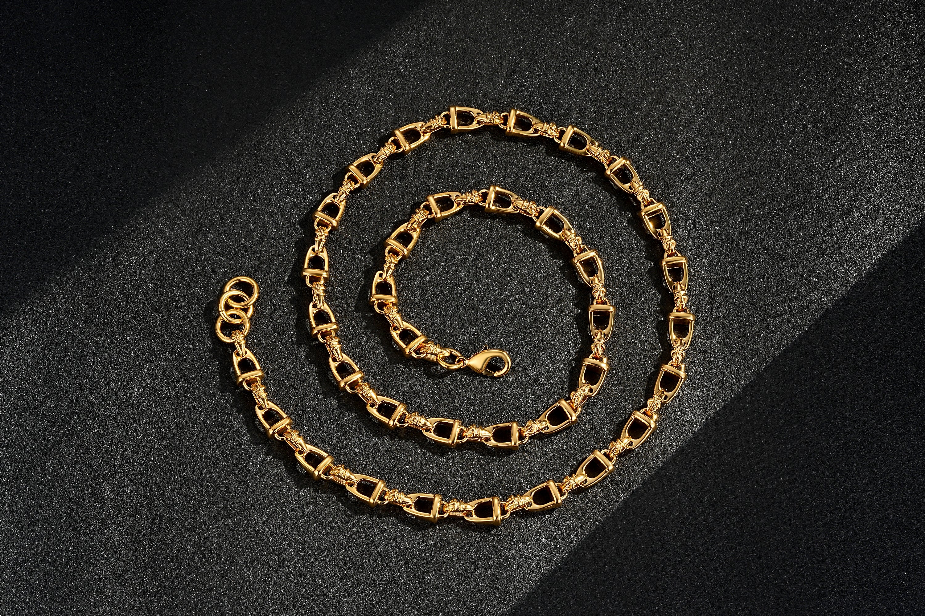 Gold Stirrup & Buckle Link Chain Necklace 24 inches Welded Equestrian Style 62g Heavy