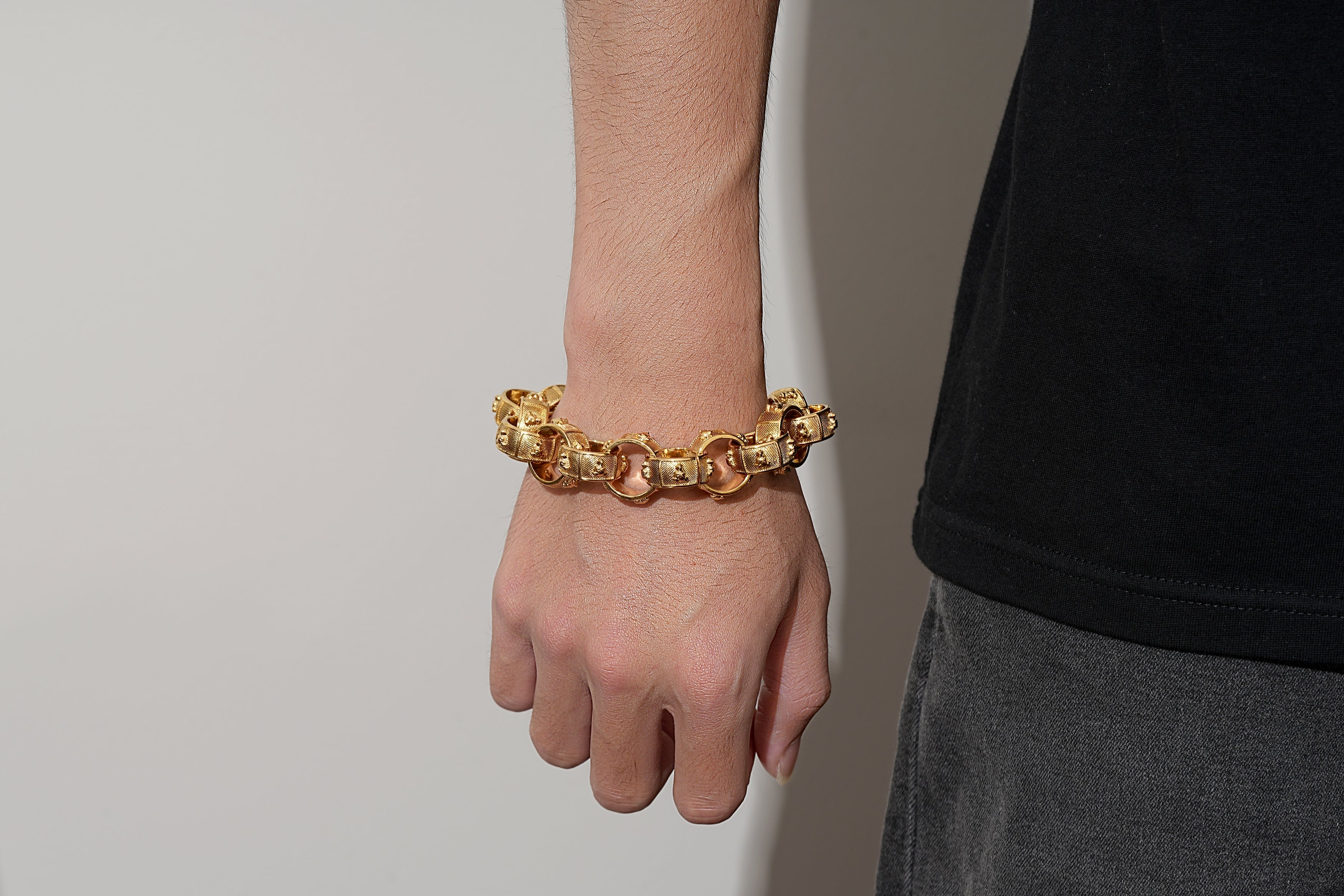 Gold Bulldog Belcher Bracelet 20mm - Image 3