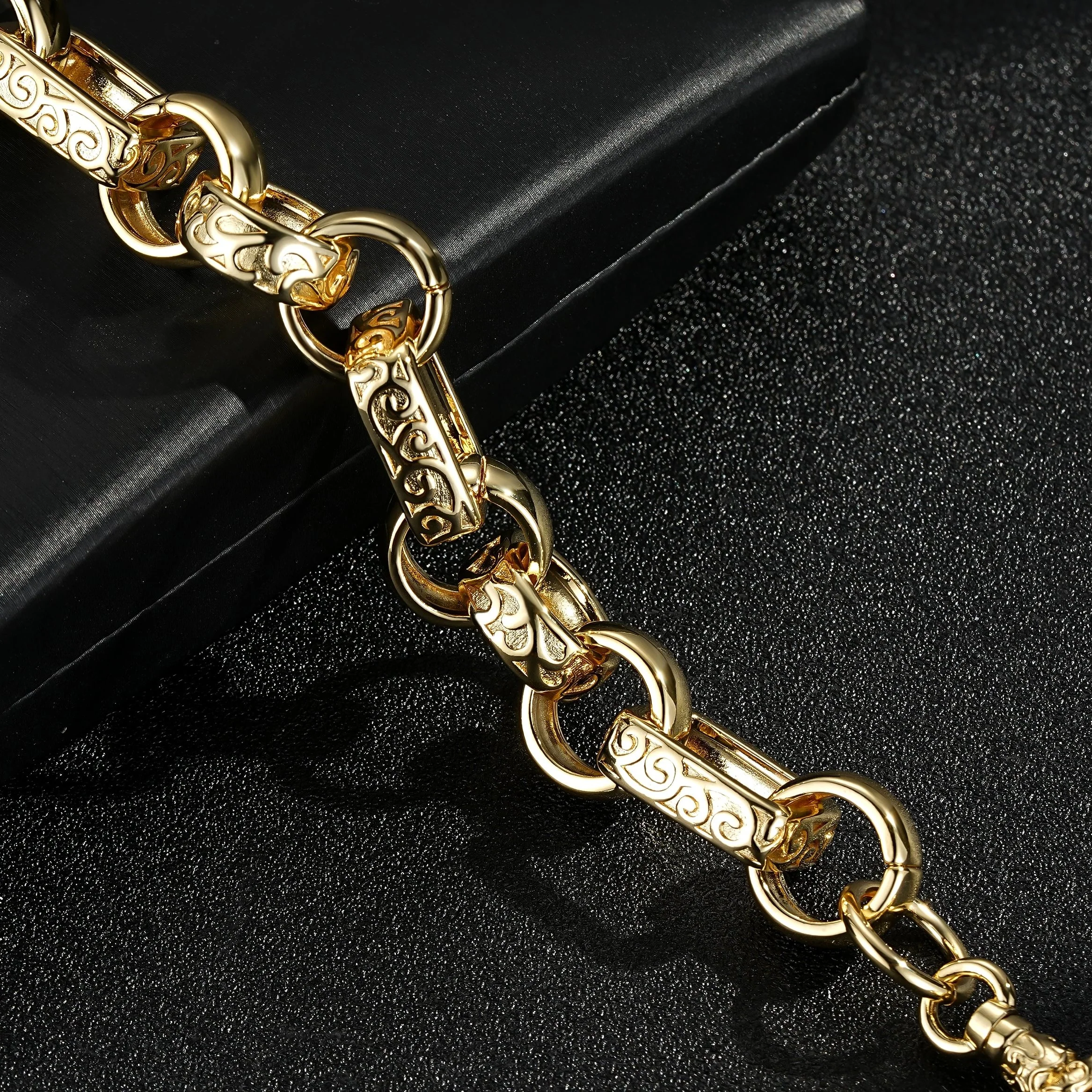 Luxury Gold 10mm Gypsy Link Belcher Bracelet with Albert Clasp - Image 2
