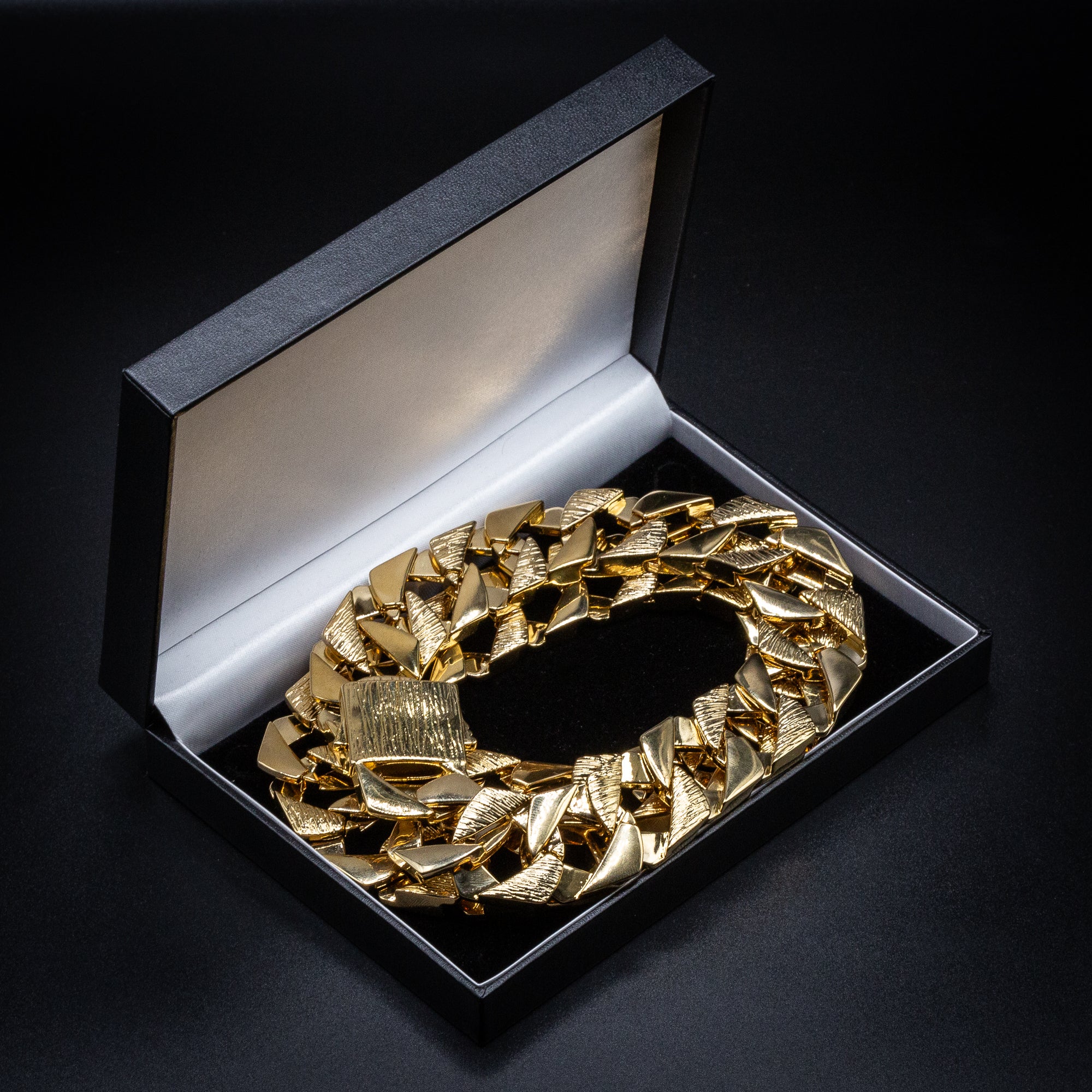 Gold Bark-Chaps Curb Chain 27mm - Image 8
