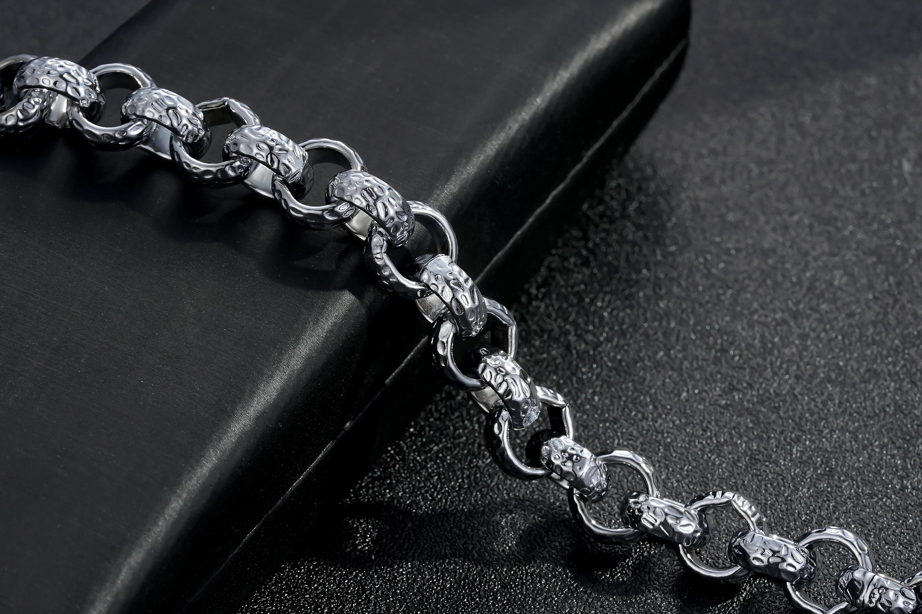 Silver Diamond-Cut Belcher Bracelet 12mm - Image 2