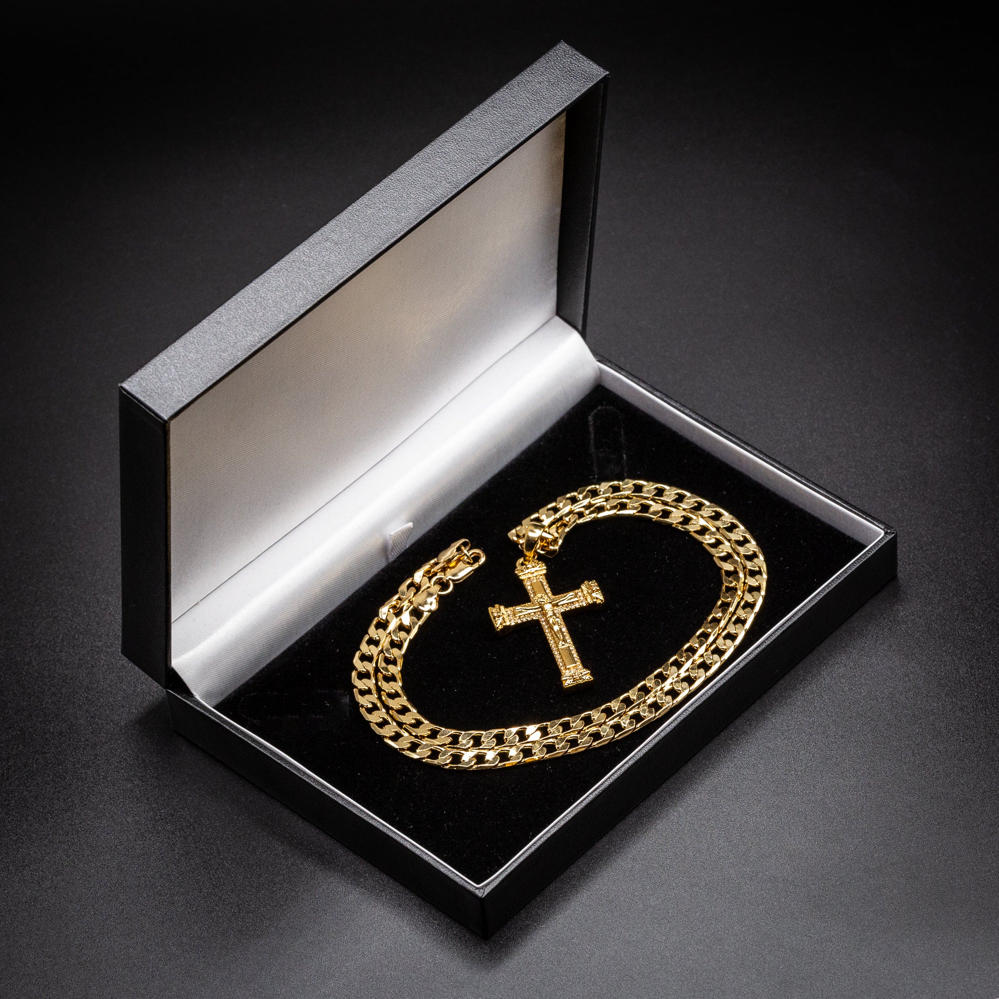 Gold Jesus Crucifix Pendant Necklace 22inches - Image 2