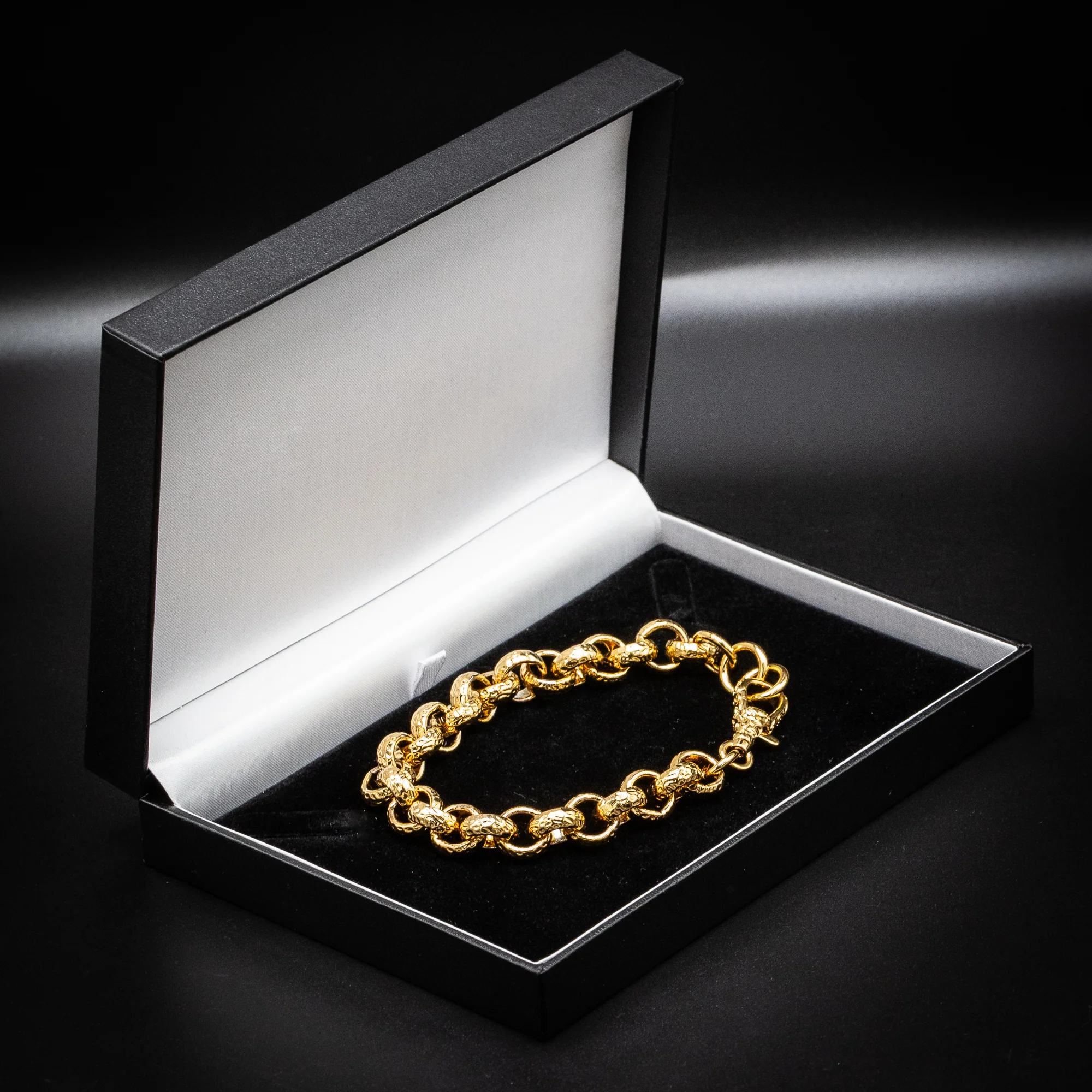 Gold Diamond-Cut Belcher Bracelet 12mm - Image 6
