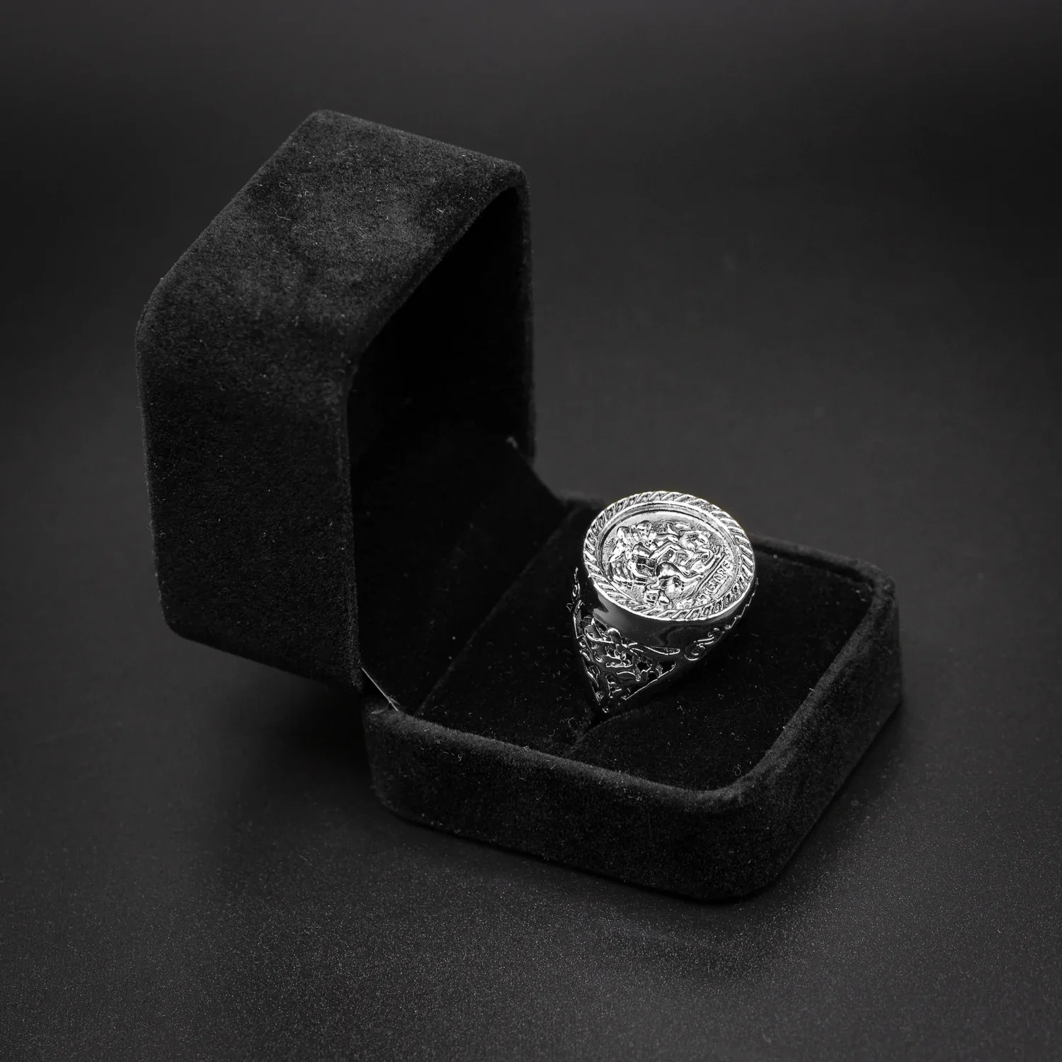 New Silver St George Dragon Slayer Sovereign Adjustable Ring - Image 2