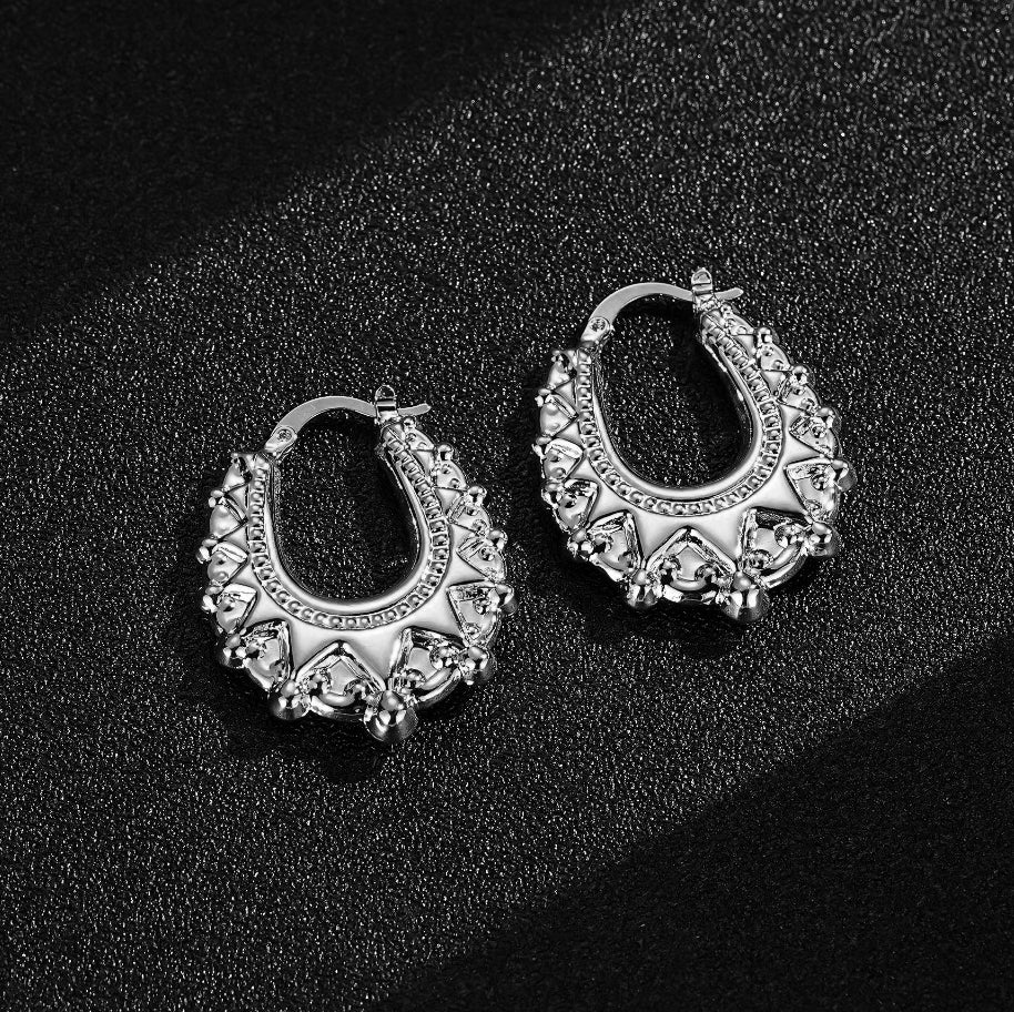 Silver 30mm Oval Gypsy Creole Earrings - Image 3