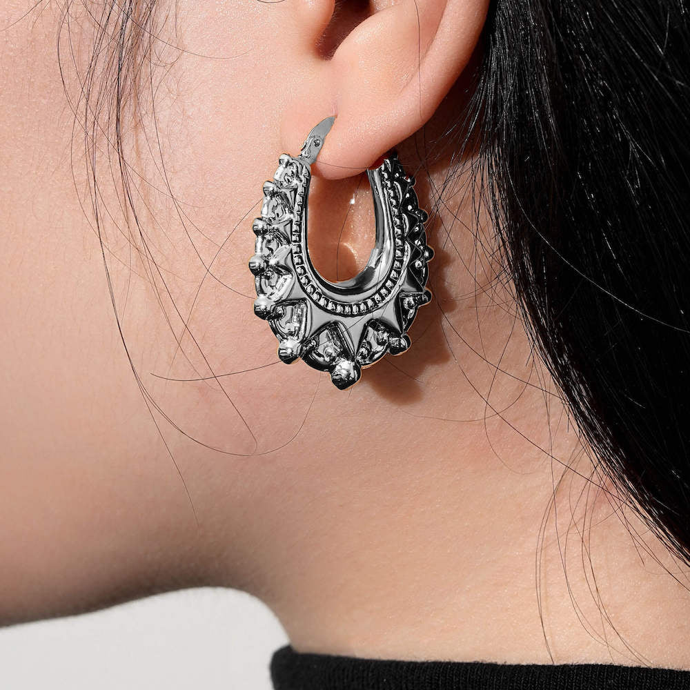 Silver 30mm Oval Gypsy Creole Earrings - Image 4